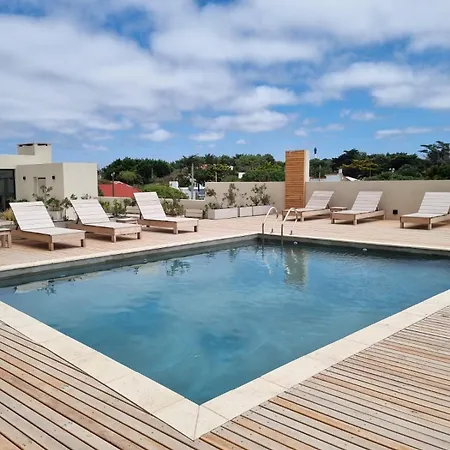 Alquiler De Departamento Monoambiente Con Terraza, Frente Al Mar En La Costa Quequen, Con Pileta, Solarium Y Sum Con Parrilla Apartment Exterior photo